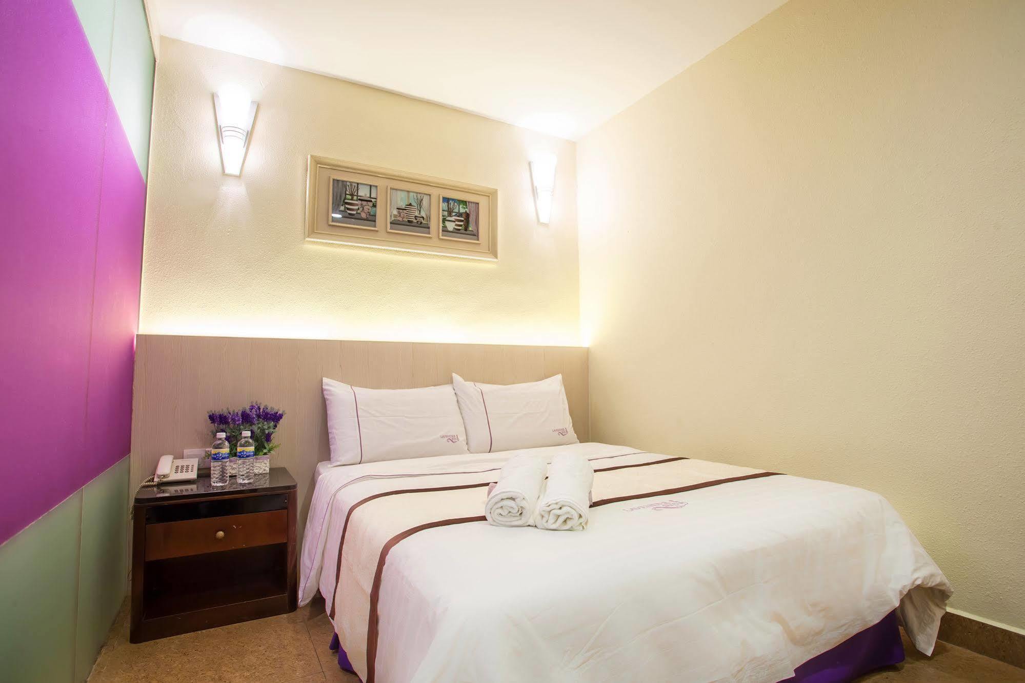 Lavender Inn Nusa Bestari Джохор Бахру Екстериор снимка