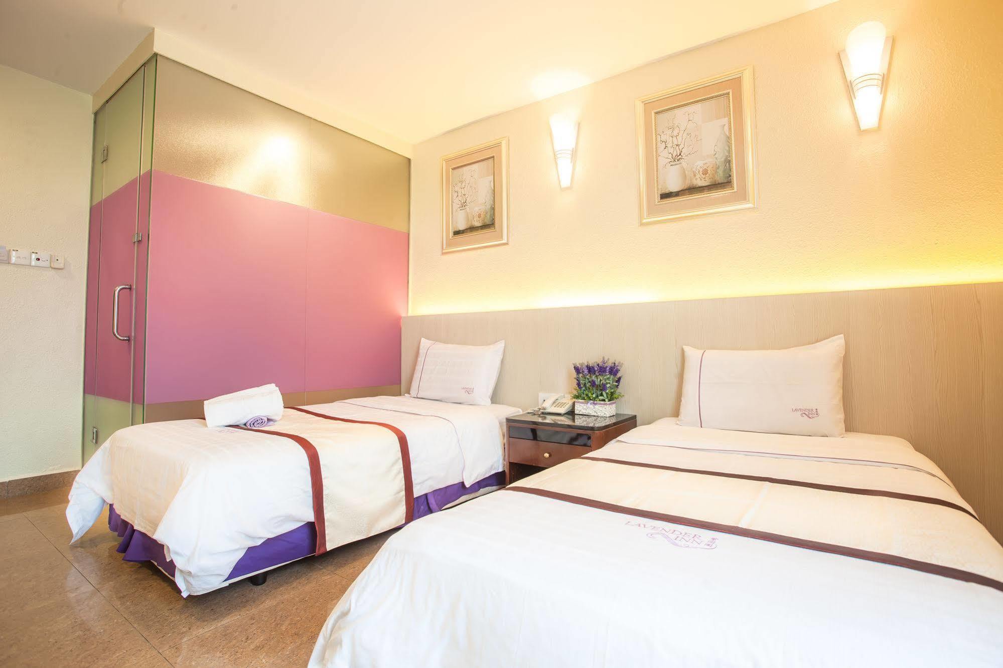 Lavender Inn Nusa Bestari Джохор Бахру Екстериор снимка